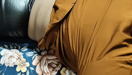 Ngentot saudara tiriku yang sudah bercerai, mms seks viral, porno India 2026