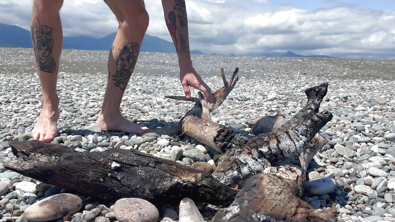 Horny guys have sex on the beach - cums multiple times in a twink's hole