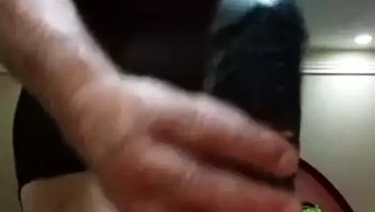 Götümde büyük büyük dildo