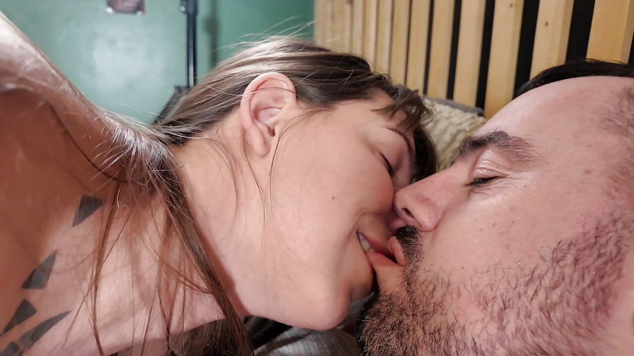 Long blowjob before he puts it on me