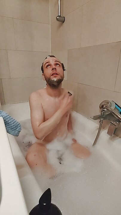 Shaving my body and teasing you a bit