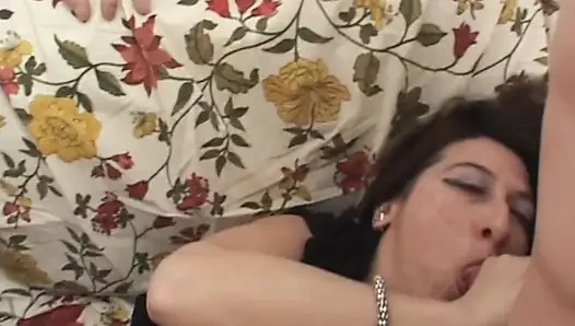 Tante jelek italia suka banget pantatnya dientot