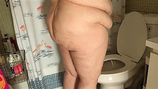 Jamdown26 - White SSBBW Wife Showing off Her Big Fat Ass Close up While Peeing and Gets Her Plush Big Pussy Fucked
