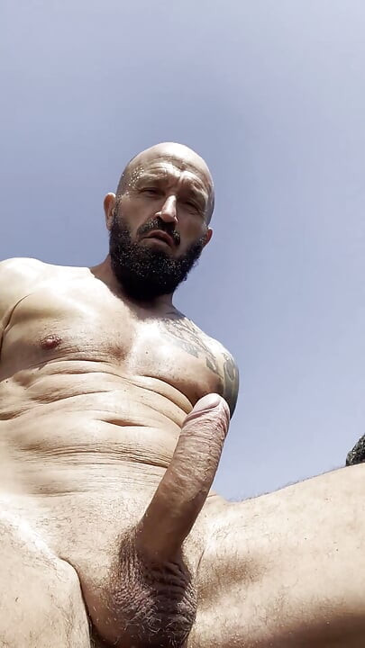 Hugot 93 lần đầu tiên chơi rơm trên bãi biển