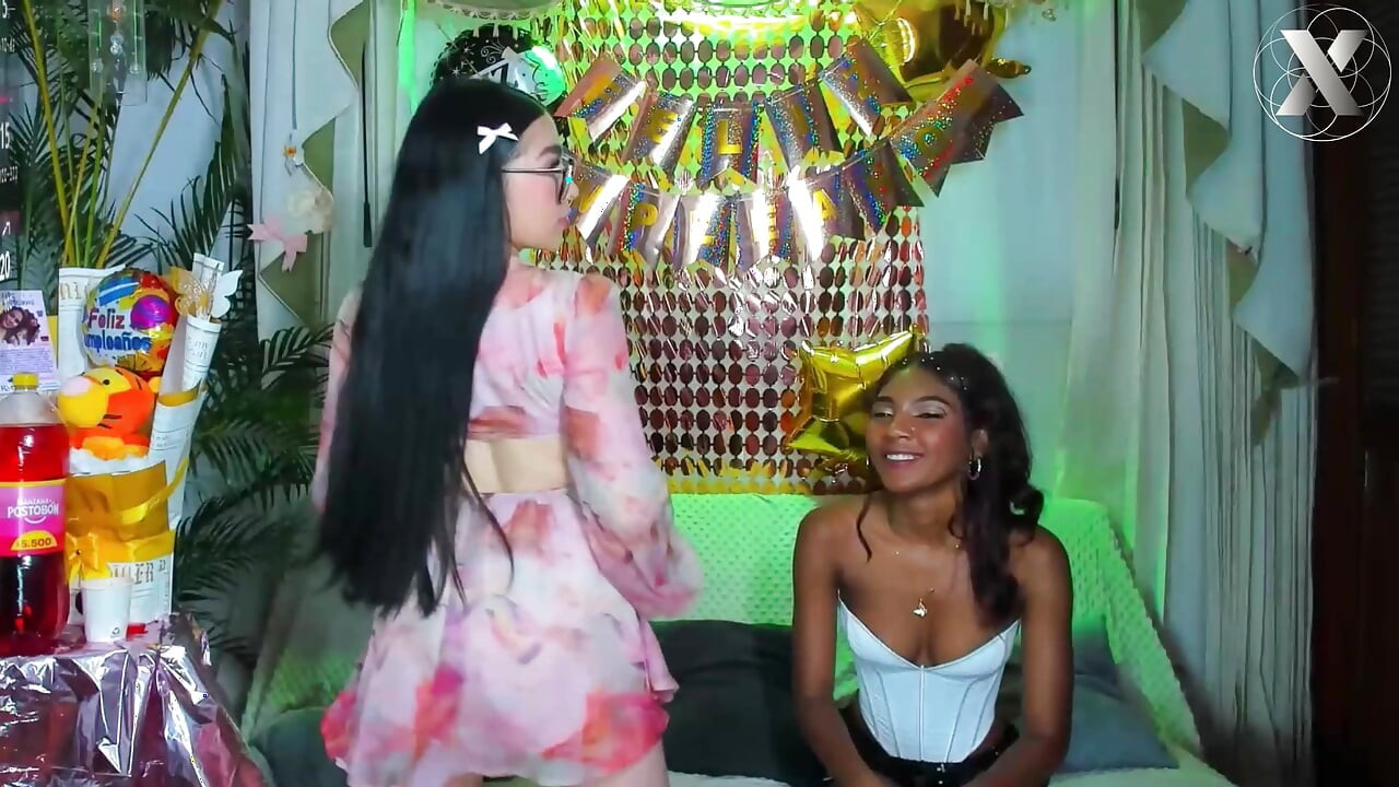 Flavored Lesbian Licking: I Smear Honey on Her Tight Pussy
