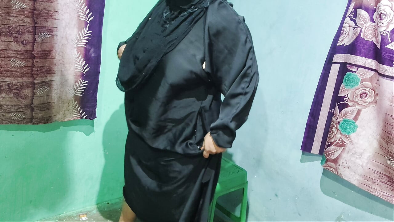 Come on boys let's fuck this muslim bhabhi fucking bich