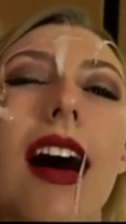 Must-share moment from "Greatest Cums 2"