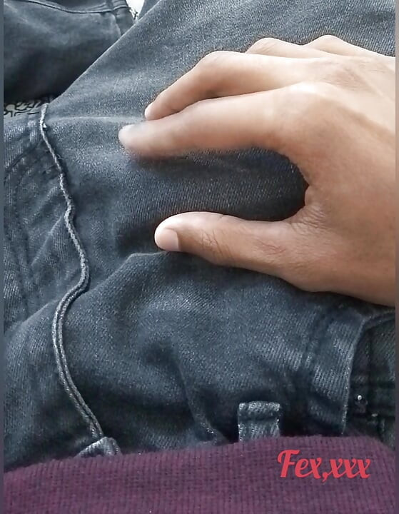 我喜欢suti meye，就像18岁以上的女孩一样热辣性感