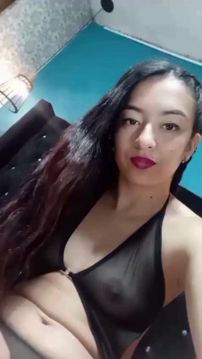 Hot latina pussy lips