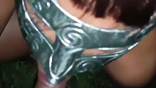 Dışarıda baştan çıkarıyor