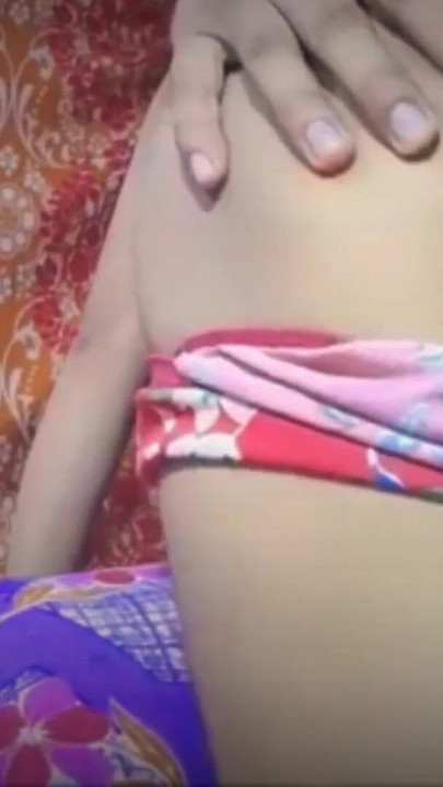 देसी कमसिन भाभी अपने पति को प्रेमी के साथ धोखा दे रही है और अपने प्रेमी का बार-बार वीर्य निकालती है । क्लिप 1