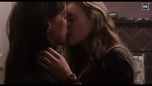 Katie Cassidy Hot Lesbian Kiss 4K