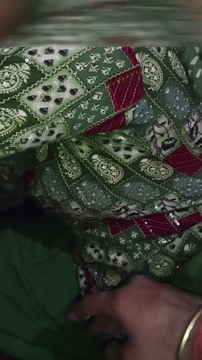 Hintli kadın holi festivalinde mutfakta sikiliyor guziya'nın net Hintçe konuşması | Klip 1