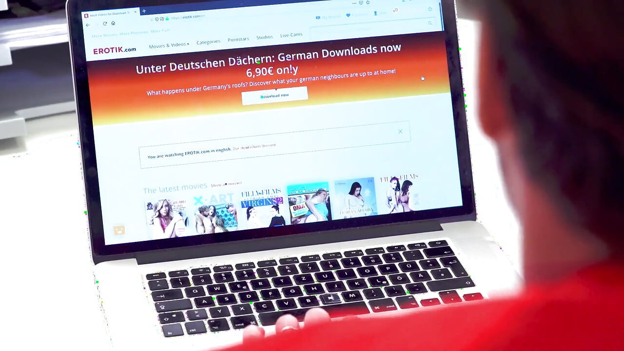 Sevimli piliç Alyssa Reece sert yarağını içeride hissetmeyi seviyor