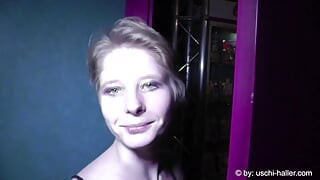Sonja Sweet memberikan blowjob di pawagam lucah Jerman