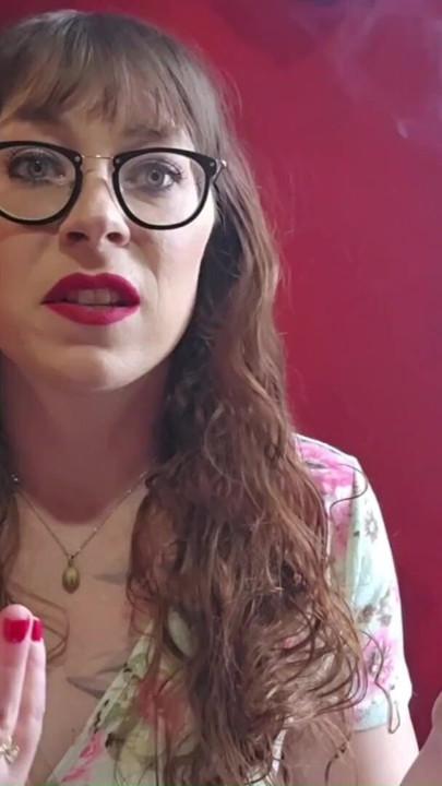 Would I date a non-smoker, and other smoking fetish questions answered | Clip 2