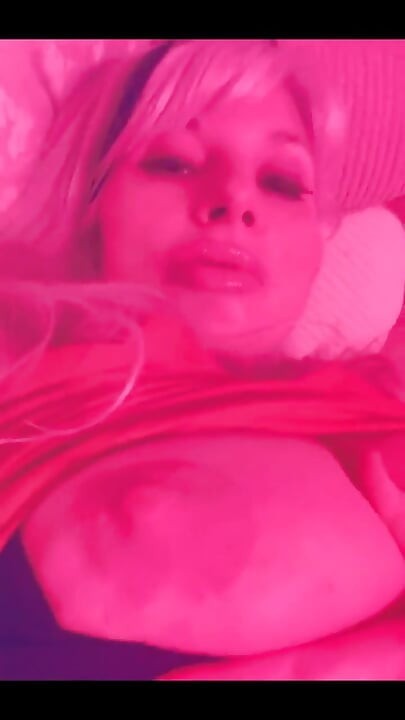 Öpücükler ve sarılmalar mı?