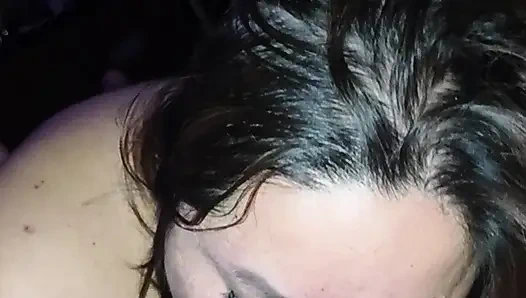 Жена играет с собой, сосет хуй