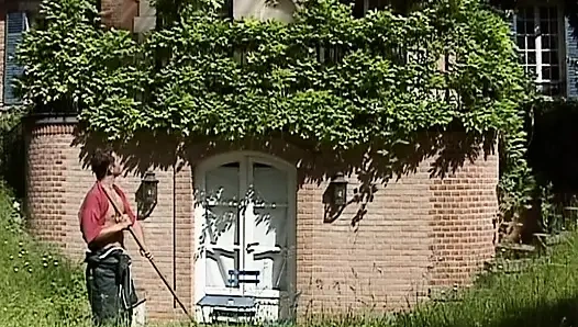 Немецкие куклы занимаются хардкорным аналом на улице в тройничке