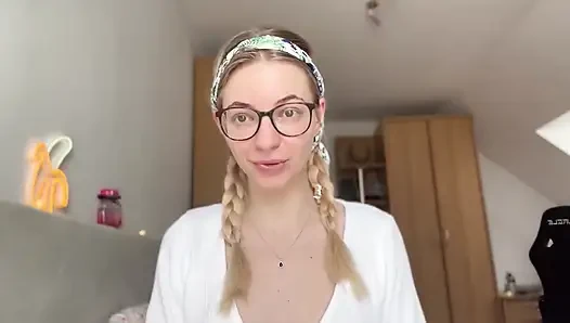 Pros and Cons of Being in a Female Led Relationship (for Both Genders)