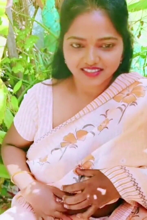 Dare Game in the Park with Stranger - Tamil Hot Video in the Public Place
