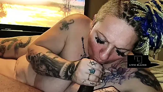 Минет в видео от первого лица для приятеля с большим черным членом