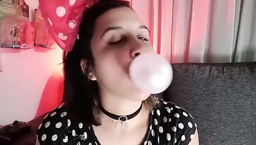 Baloncuk pisliği yapıyor - minnie kıyafeti - tavşan tezgahçı