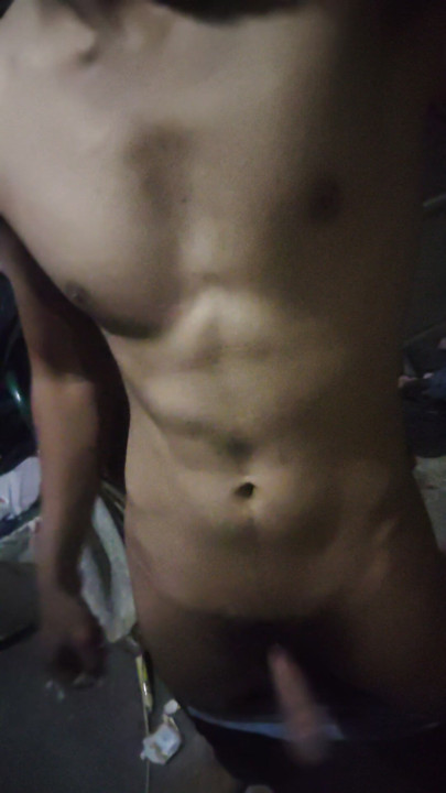 Eni body hear me am I single