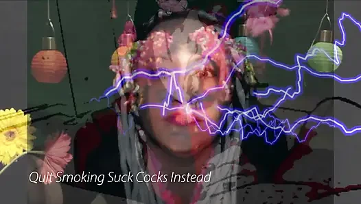 Sigarayı bırak onun yerine yarak emiyor