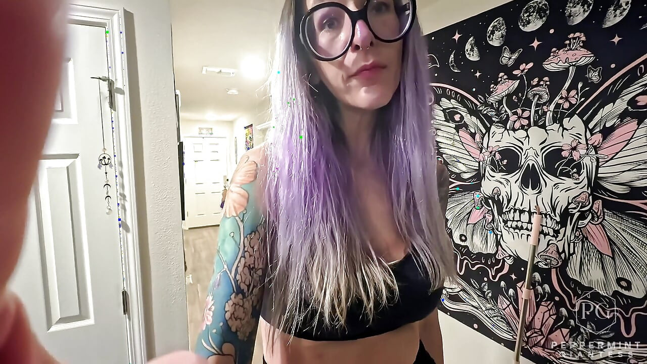 6'7 Stepmommy Owns Her Pathetic Short Loser - Giantess POV Humiliation Lift and Carry