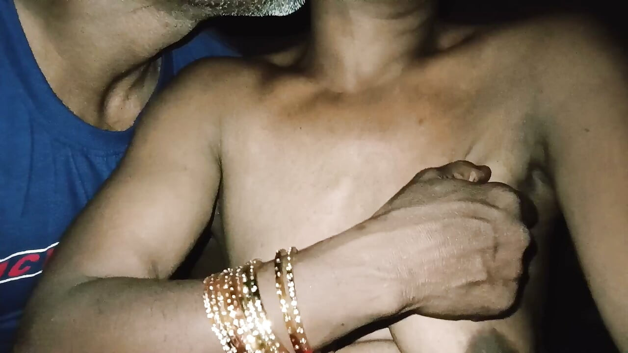 Desi Wife Fucking in Outside with Young Boyfriend