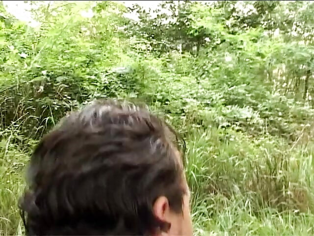 Outdoor threesome for an Italian blonde milf loving cock