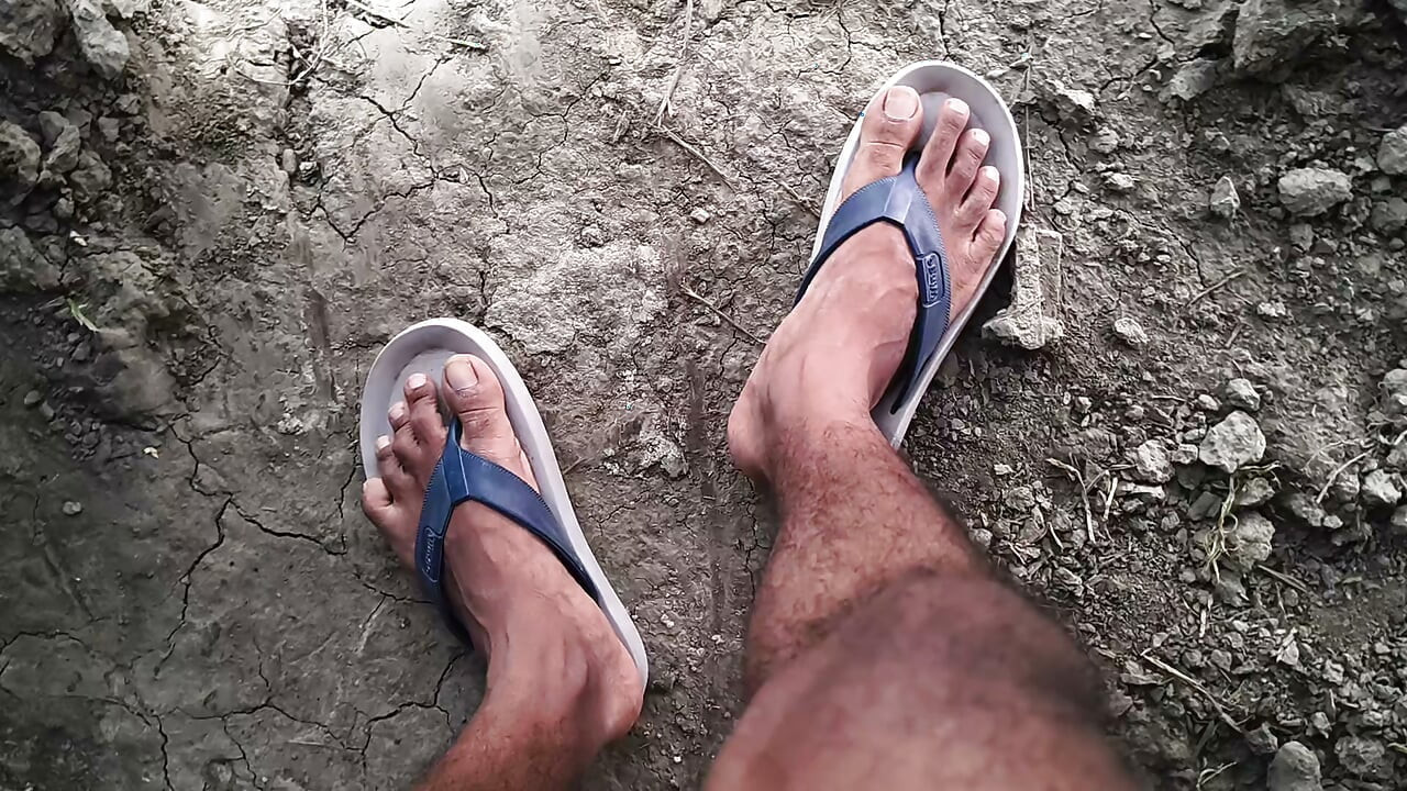 قضيب وجسم مثير لولد قروي