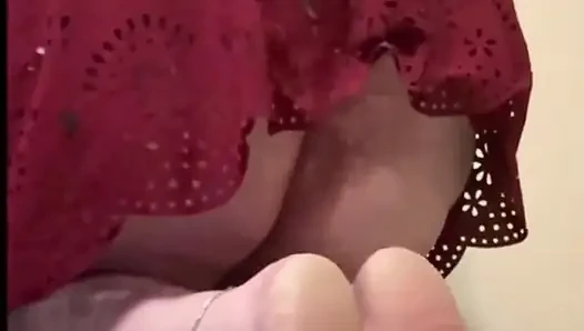 Gassy knees & feet tease: kompilasi kentut: bella blast