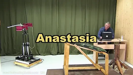 Anastasia şaplak makinesi - göt kırbaçlama