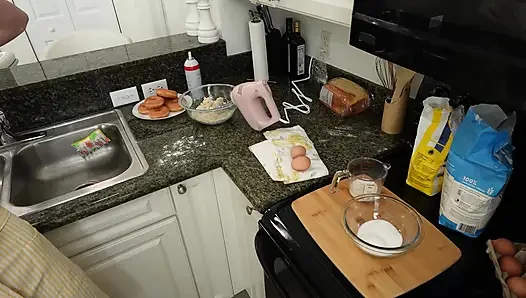 Stepsis Daisy Love Bakes & Squirts on My Dick in Kitchen Sex