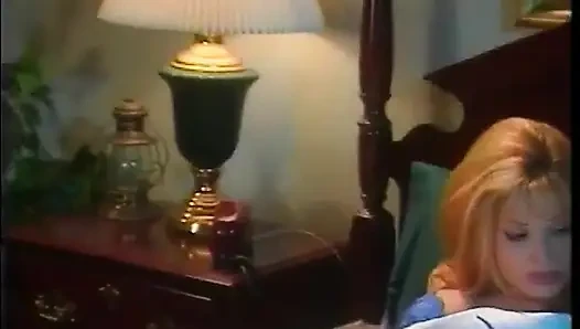 Blonde nymphen geben tolle show für armee-typen