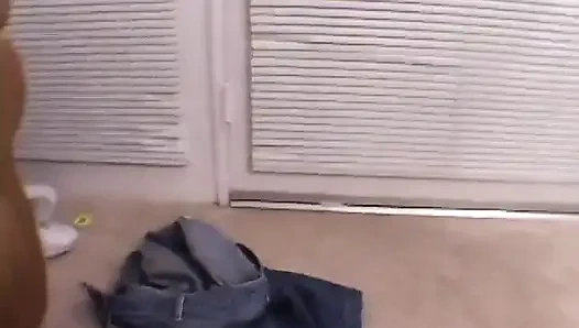 Schmutzige vollbusige huren posieren zu deinem vergnügen