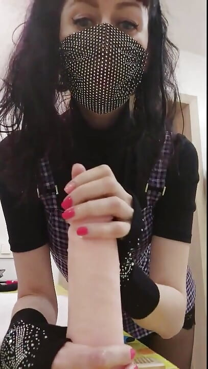 Memerah Dildo Itu - MILF seksi Ginnagg