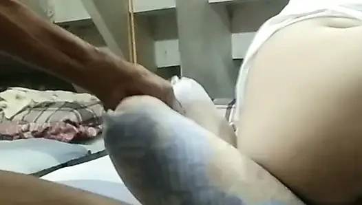 Ein einfacher weg, deine ehefrau zu. Iss ihre muschi gut und fick dann mit rhythmus