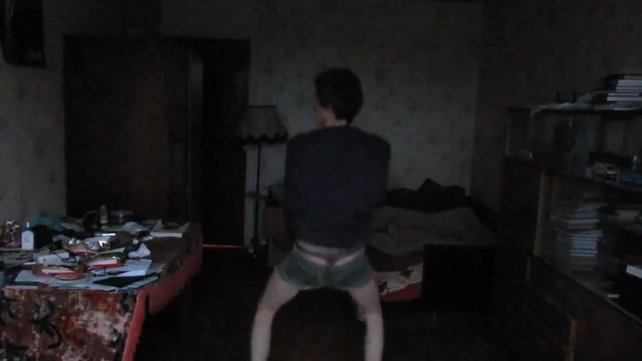 TWINK IS ALWAYS HUNGRY FOR RAW COCK