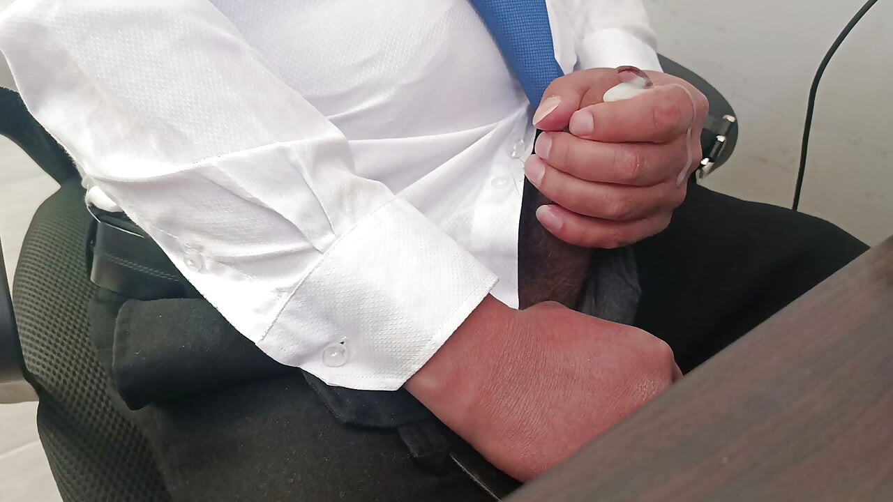 사무실에서 자위하기