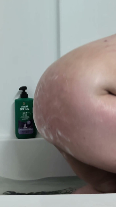 Get ready with Keeno666 while I take a bath | Clip 2
