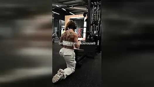 TIKTOK ACCIDENT  18YO LEAKS CREAMY PUSSY DURING LIVESTREAM