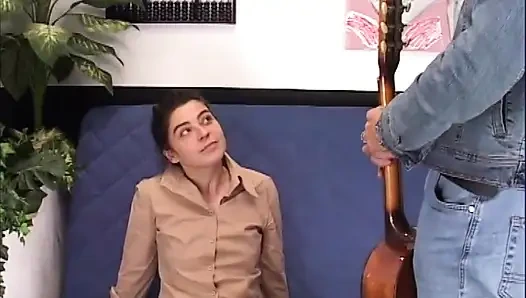 Edepsiz orta yaşlı seksi kadınlar için ateşli yaraklar (tam porno film)