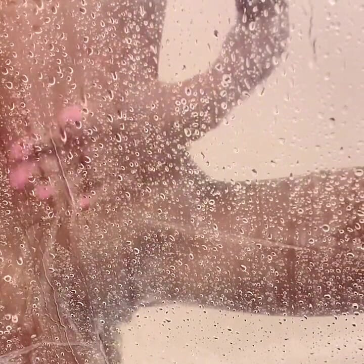 Barbering i brusebadet