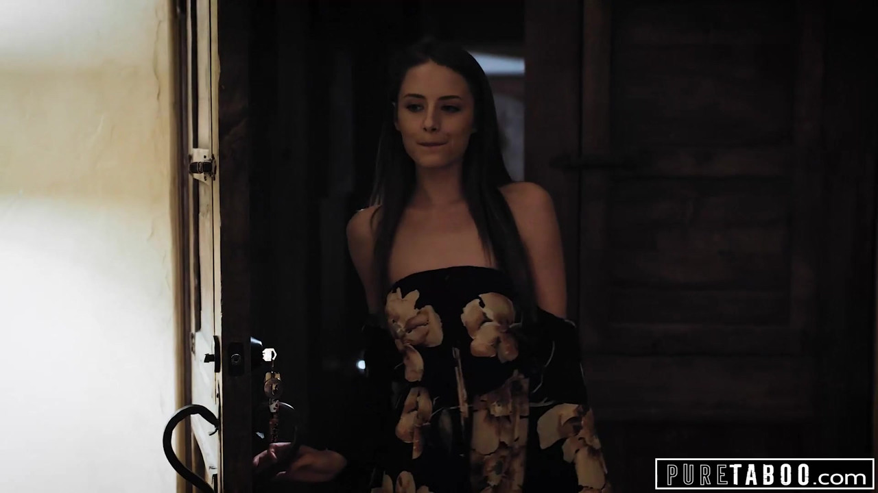 継母と継父と捕まる純粋なタブー、カイラー・クインが参加