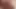 Büyük memeli ateşli seksi orta yaşlı seksi kadın yaz güneşinde serinlemek için açık havada duş alıyor.