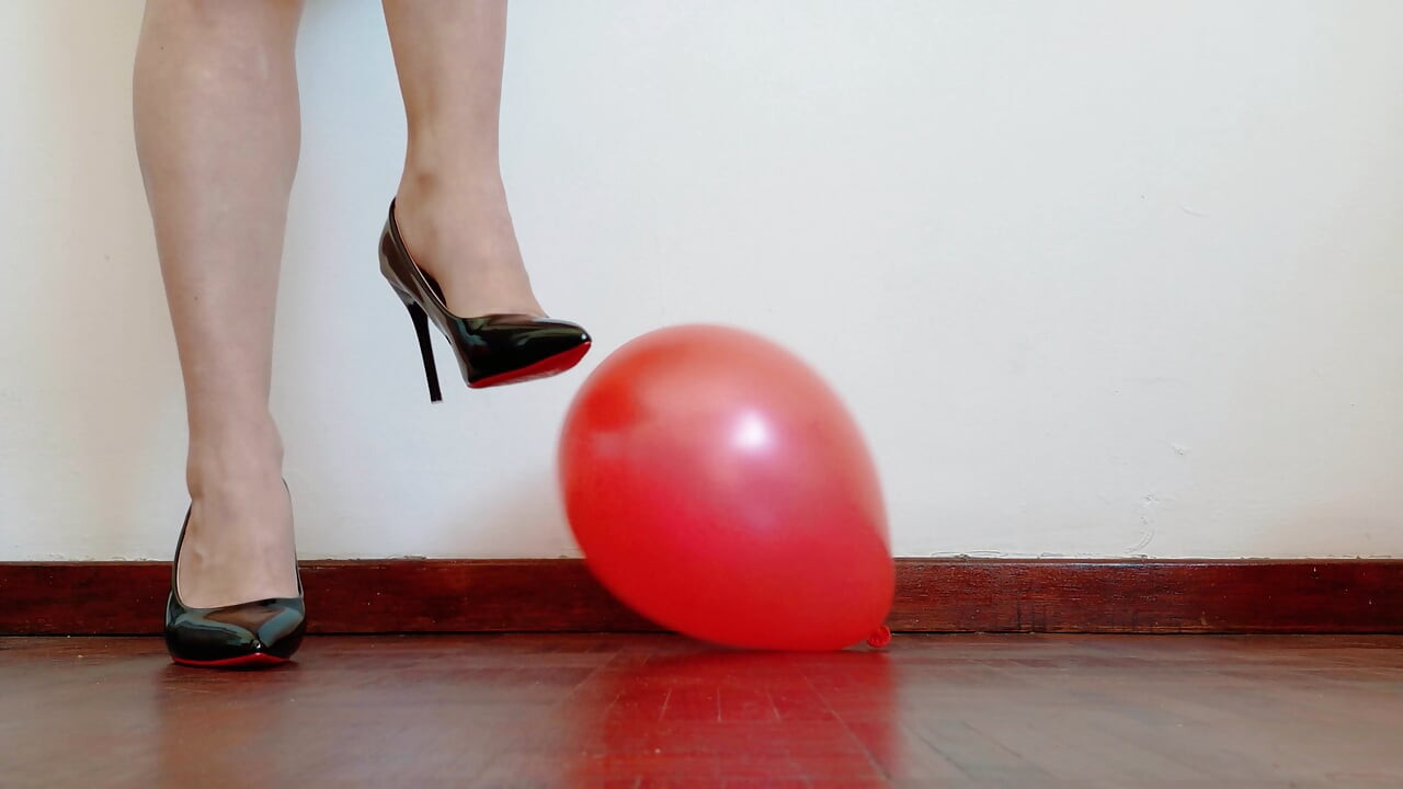 High heel Balloon Pop! Extended Version
