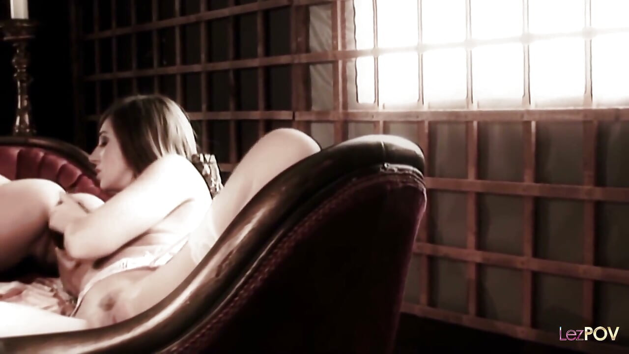 Lesbian Geisha in Complex Cosplay Will Service a Rare Woman in Her Premium Chamber